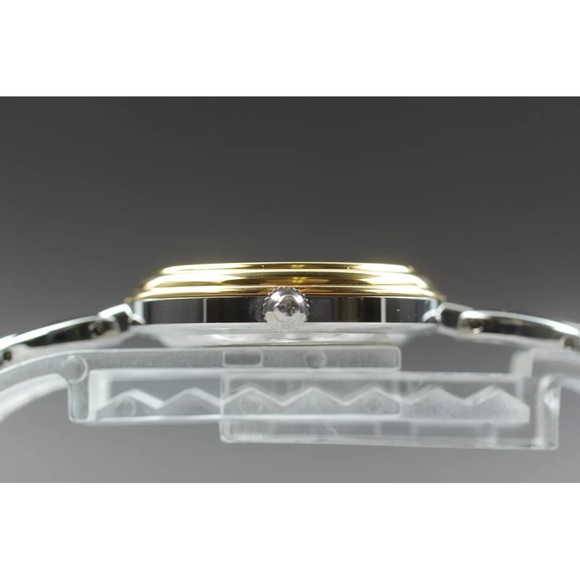 - RARE GUCCI Statement Watch GORGEOUS - Picture 4 of 10